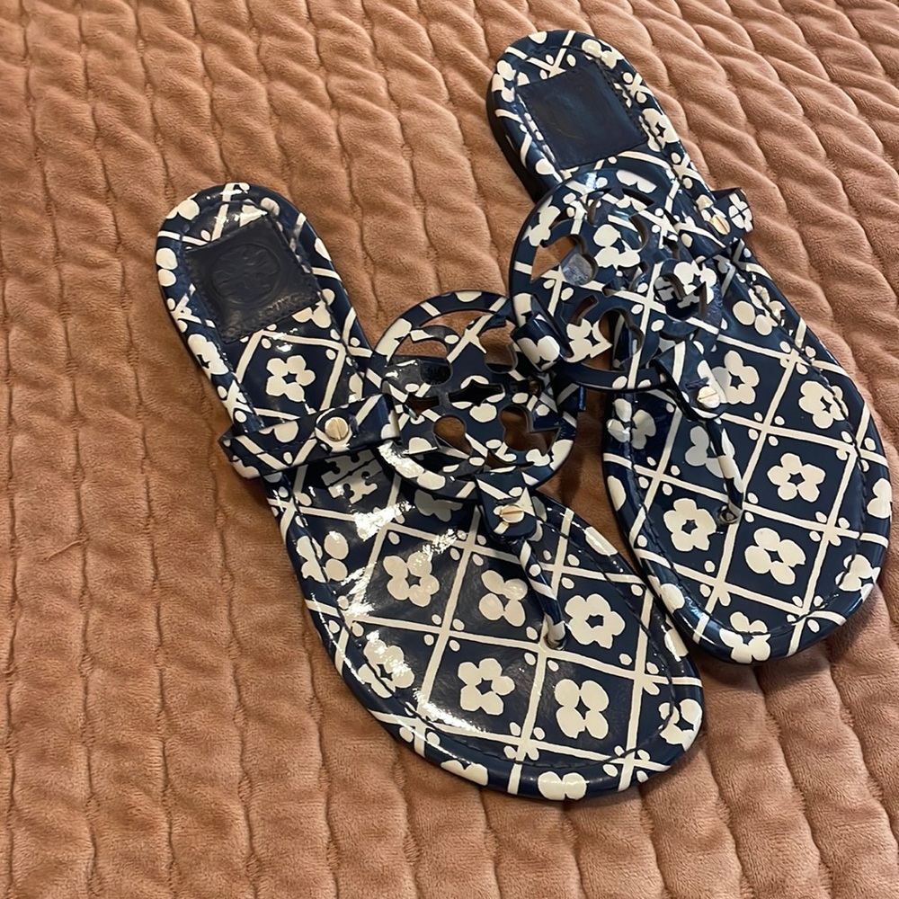 Tory Burch Navy and White Floral Sandals